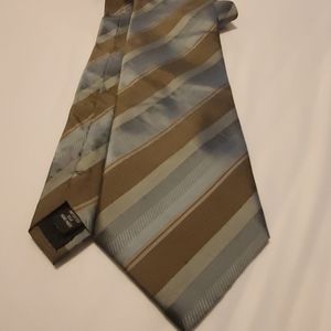 Kenneth Cole silk tie